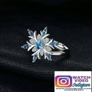 Swiss blue topaz snowflakes ring